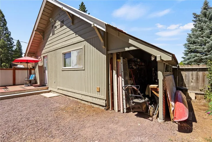 104 Elm, Westwood, California 96137