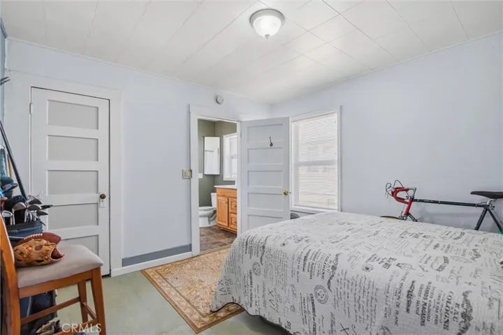 104 Elm, Westwood, California 96137