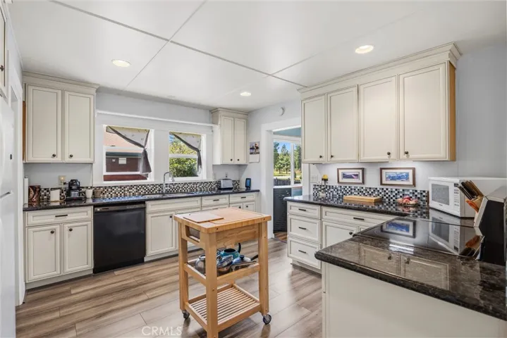 104 Elm, Westwood, California 96137