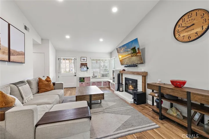 21155 Larchmont, Lake Forest, California 92630