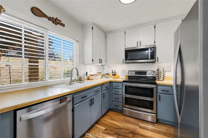 21155 Larchmont, Lake Forest, California 92630