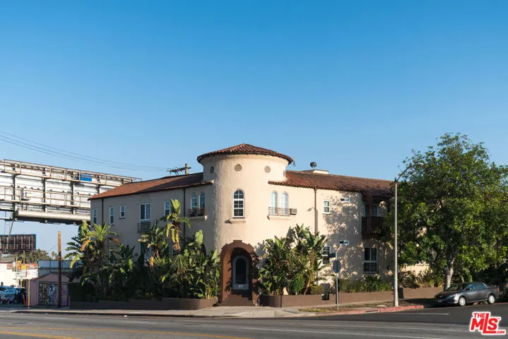 5320 W Olympic Boulevard 23, Los Angeles, California 90036