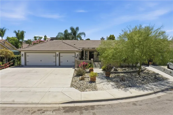1936 Medoc, San Jacinto, California 92583