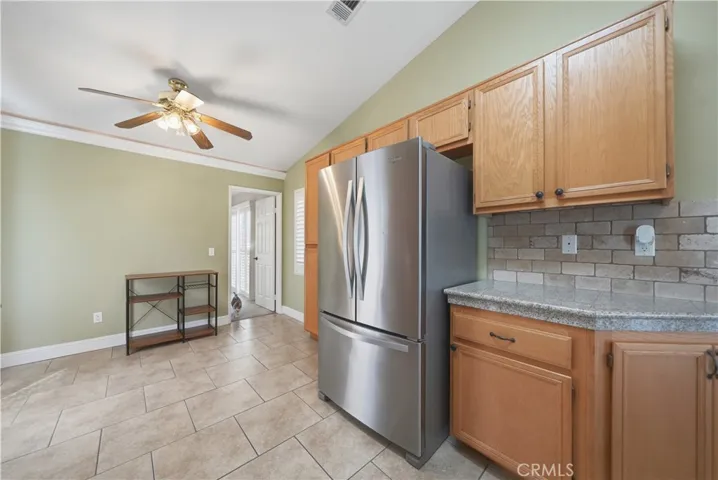 1936 Medoc, San Jacinto, California 92583