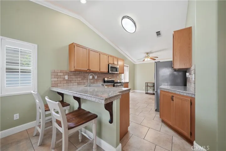 1936 Medoc, San Jacinto, California 92583