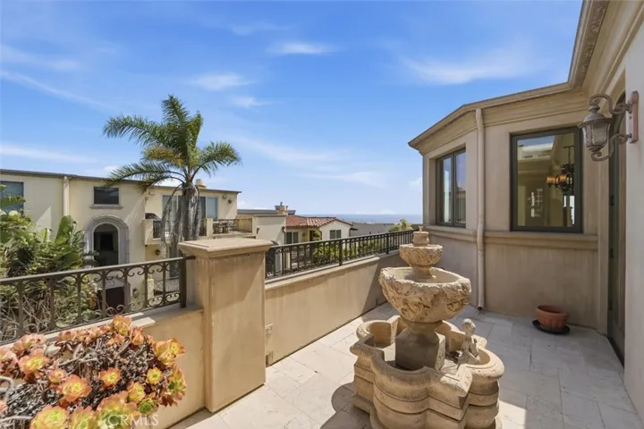 301 28th Street A, Manhattan Beach, California 90266