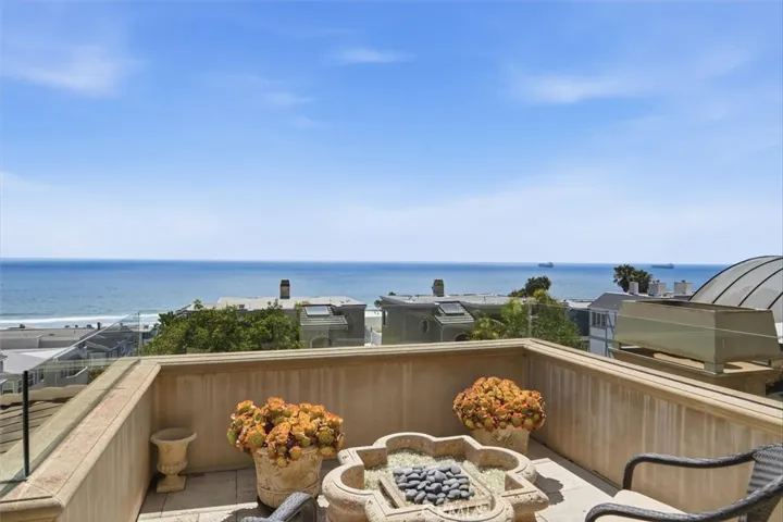 301 28th Street A, Manhattan Beach, California 90266