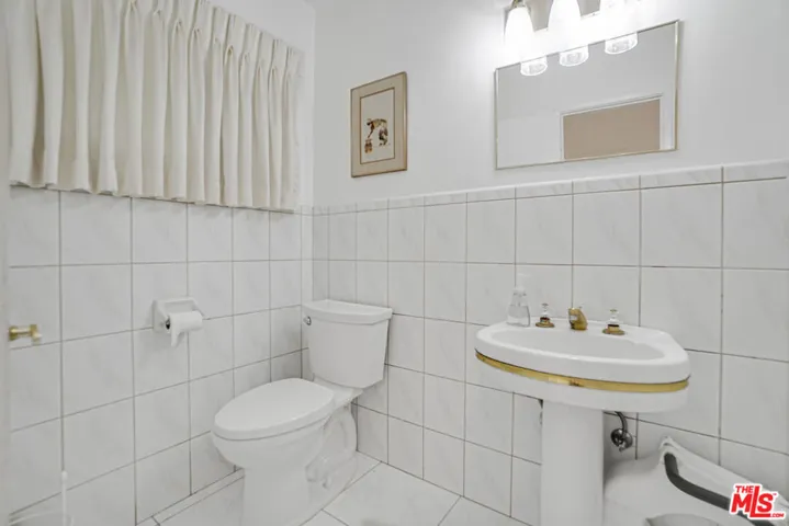 6021 Wright Terrace, Culver City, California 90232