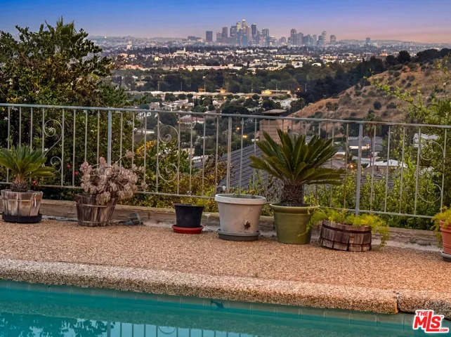 6021 Wright Terrace, Culver City, California 90232