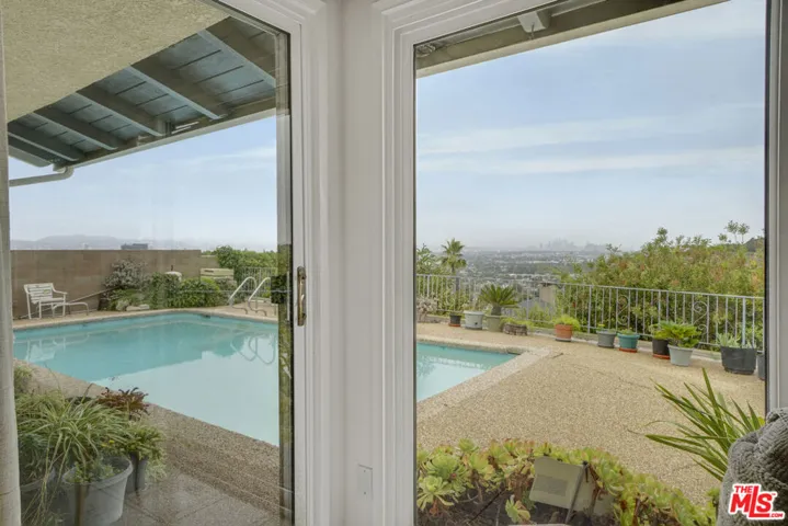 6021 Wright Terrace, Culver City, California 90232