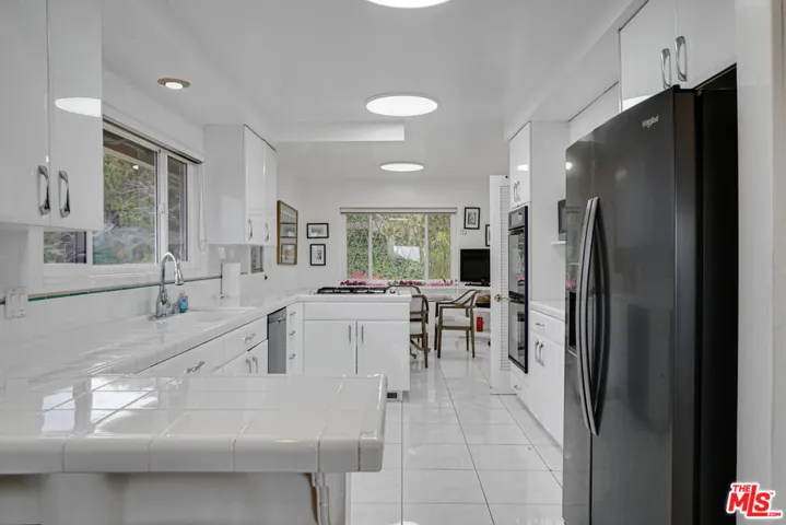 6021 Wright Terrace, Culver City, California 90232