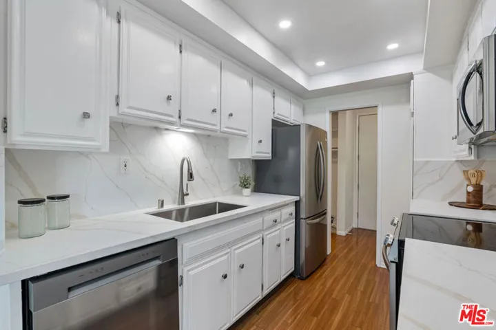 11965 Gorham Avenue 503, Los Angeles, California 90049