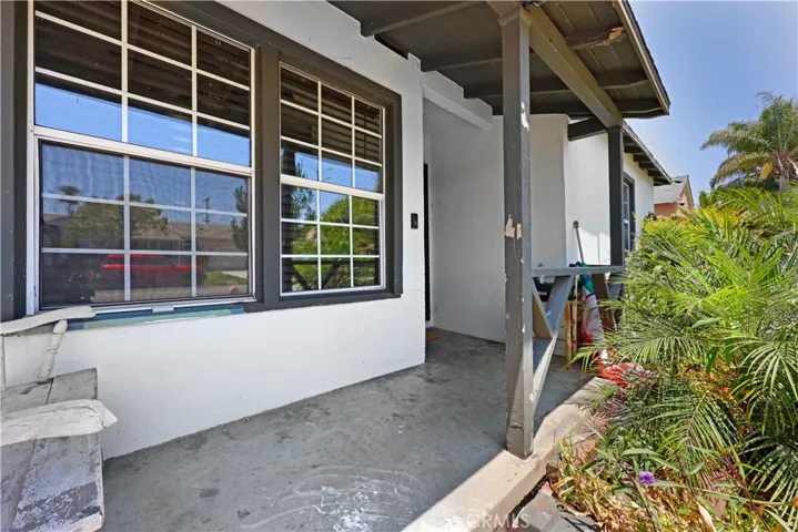 9049 Lemoran Avenue, Downey, California 90240
