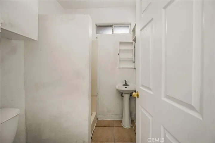 1330 E 33rd, Los Angeles, California 90011