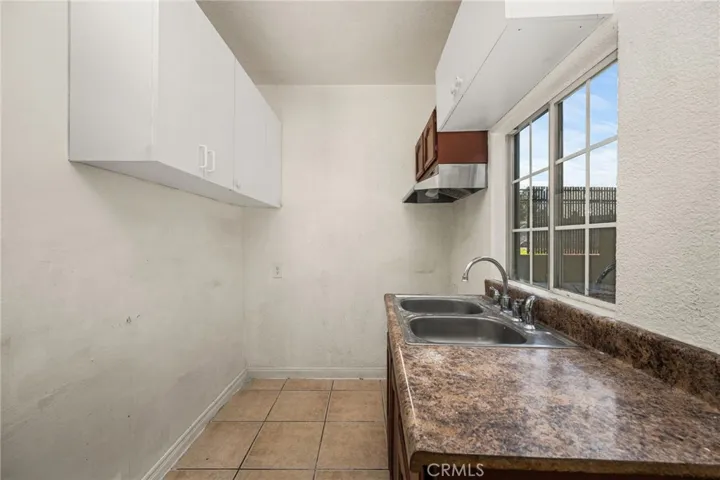 1330 E 33rd, Los Angeles, California 90011