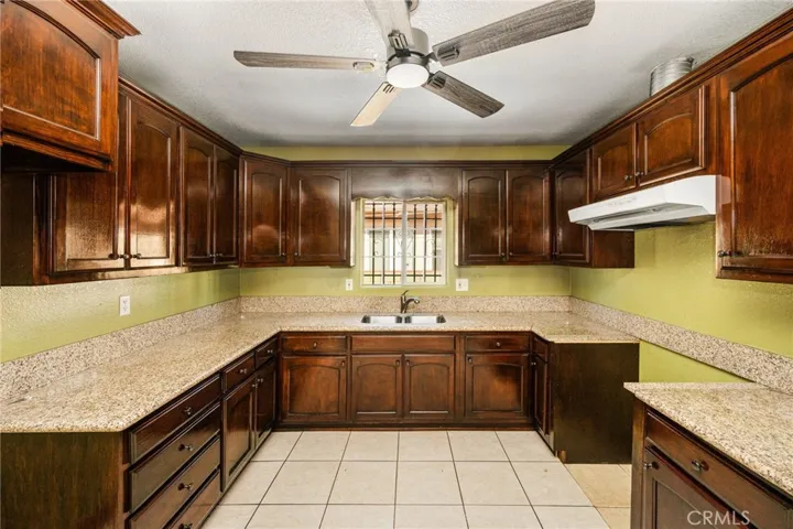 1330 E 33rd, Los Angeles, California 90011
