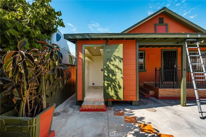 1330 E 33rd, Los Angeles, California 90011