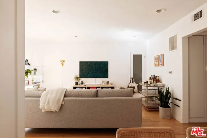 550 N Croft Avenue 2, Los Angeles, California 90048