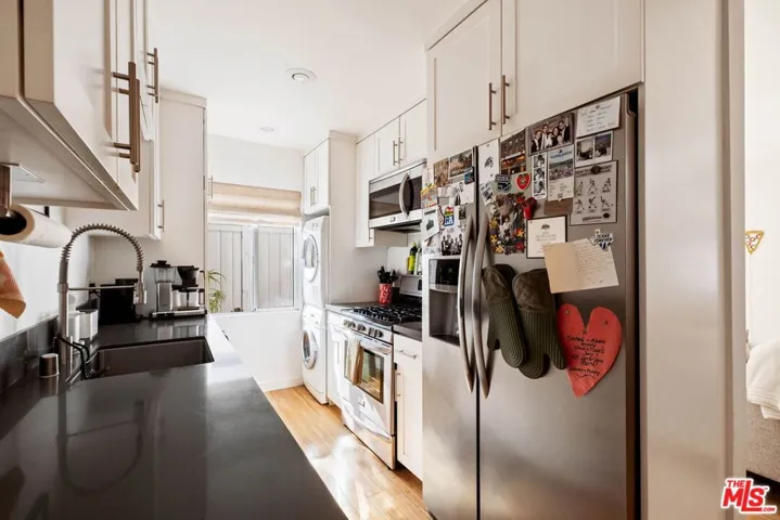 550 N Croft Avenue 2, Los Angeles, California 90048