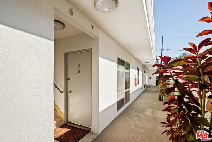 550 N Croft Avenue 2, Los Angeles, California 90048