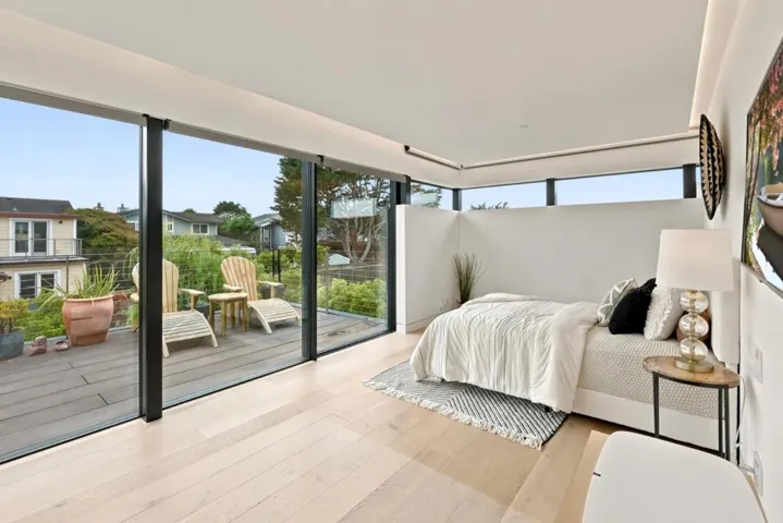 324 Kelly Avenue, Half Moon Bay, California 94019