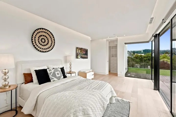 324 Kelly Avenue, Half Moon Bay, California 94019