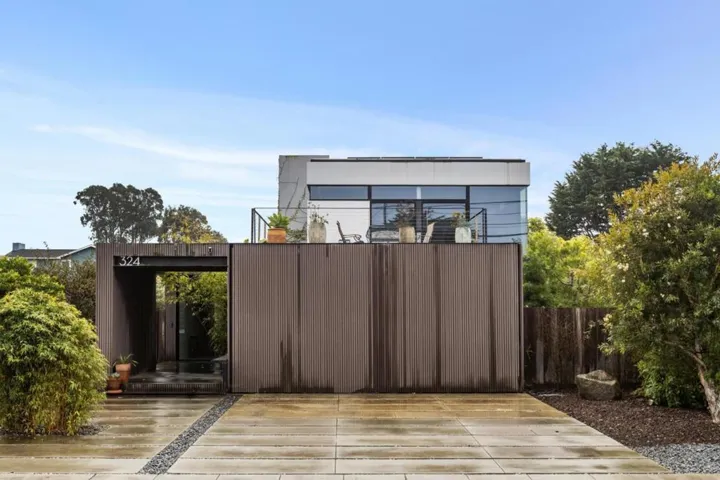 324 Kelly Avenue, Half Moon Bay, California 94019