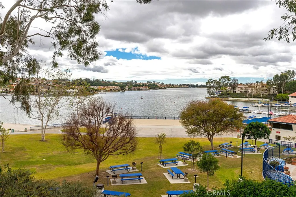 LAKE MISSION VIEJO