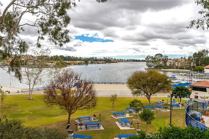 LAKE MISSION VIEJO
