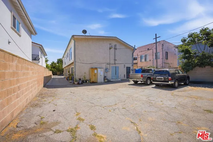 4841 W 18th Street, Los Angeles, California 90019