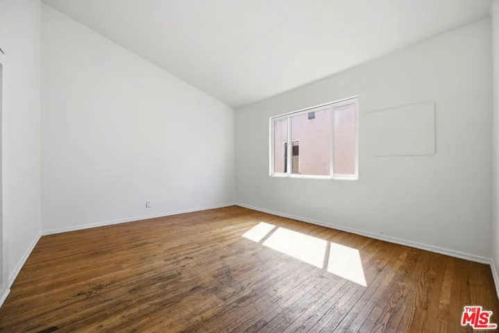 4841 W 18th Street, Los Angeles, California 90019