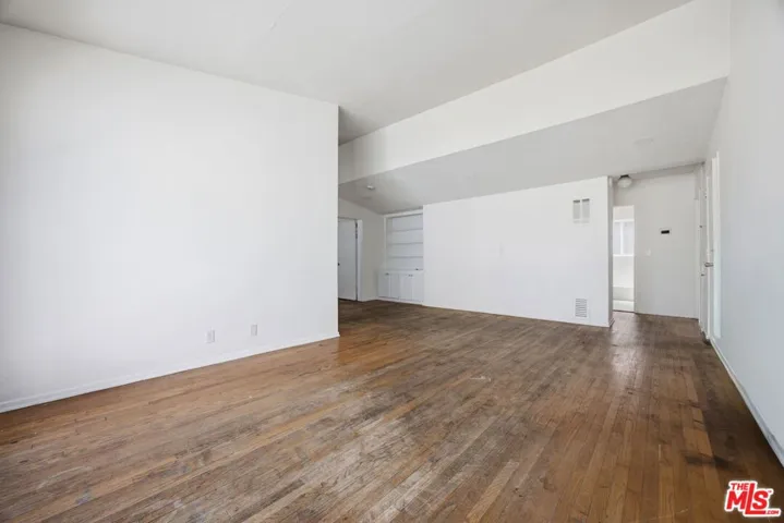 4841 W 18th Street, Los Angeles, California 90019