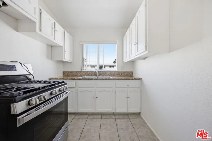 4841 W 18th Street, Los Angeles, California 90019