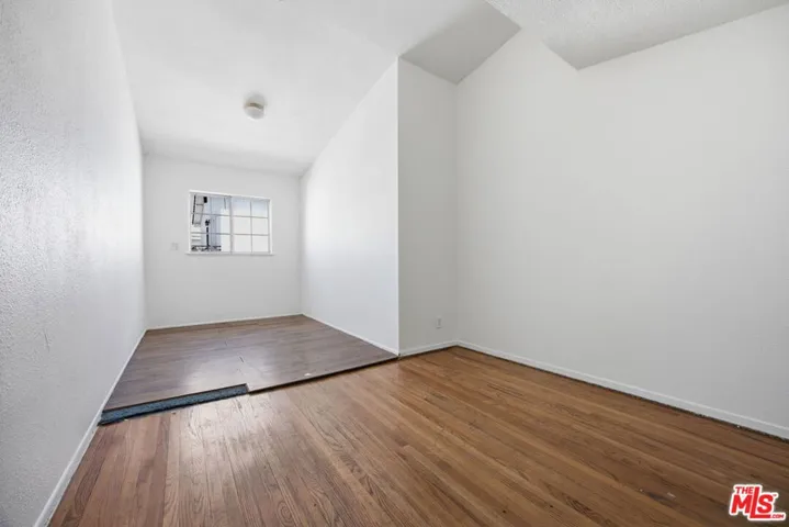 4841 W 18th Street, Los Angeles, California 90019