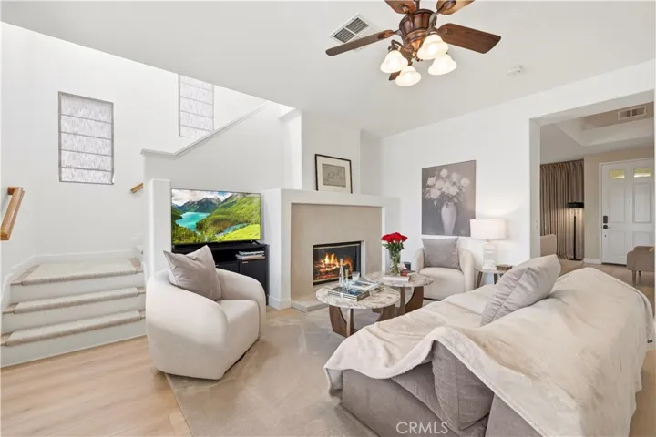 22915 Raintree Lane, Saugus, California 91390