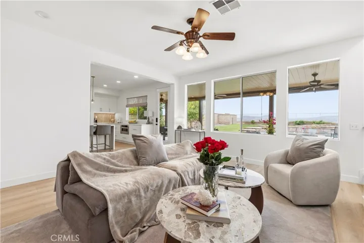 22915 Raintree Lane, Saugus, California 91390