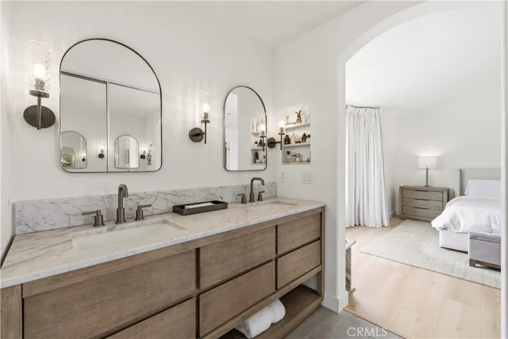 22915 Raintree Lane, Saugus, California 91390