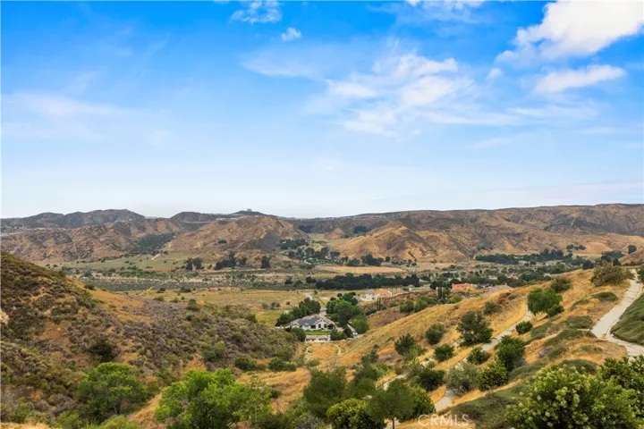 22915 Raintree Lane, Saugus, California 91390