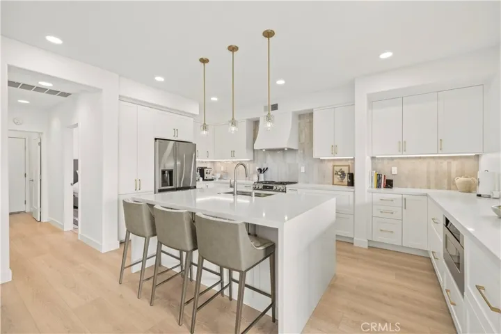 22915 Raintree Lane, Saugus, California 91390