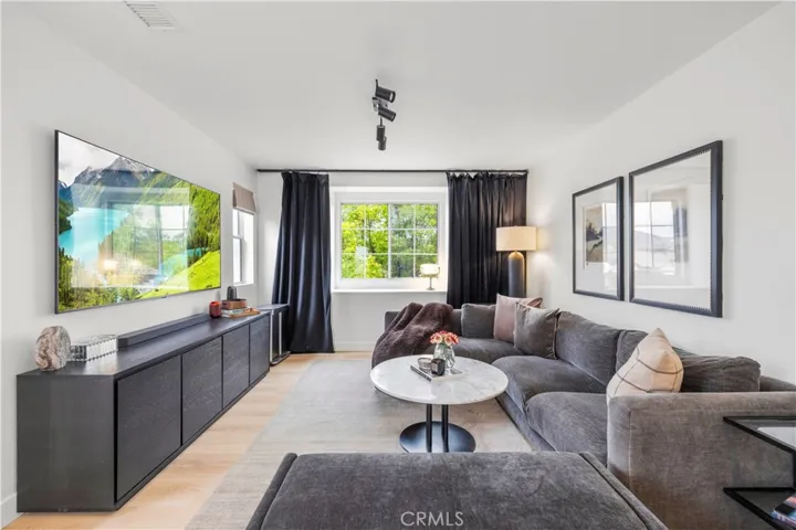 22915 Raintree Lane, Saugus, California 91390