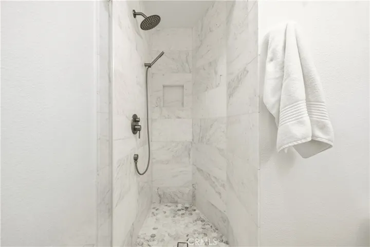 22915 Raintree Lane, Saugus, California 91390