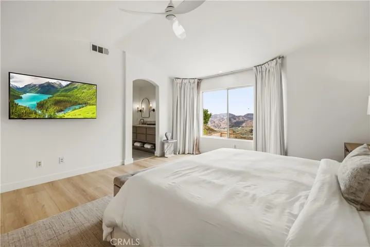 22915 Raintree Lane, Saugus, California 91390