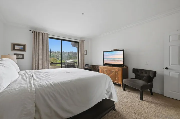 5875 Friars Rd 4408, San Diego, California 92110