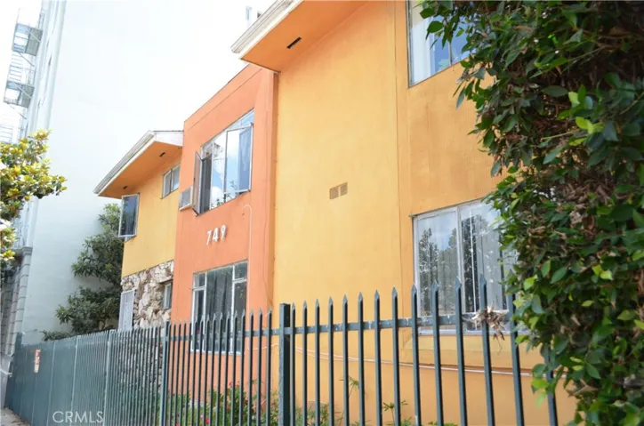 749 S Berendo, Los Angeles, California 90005
