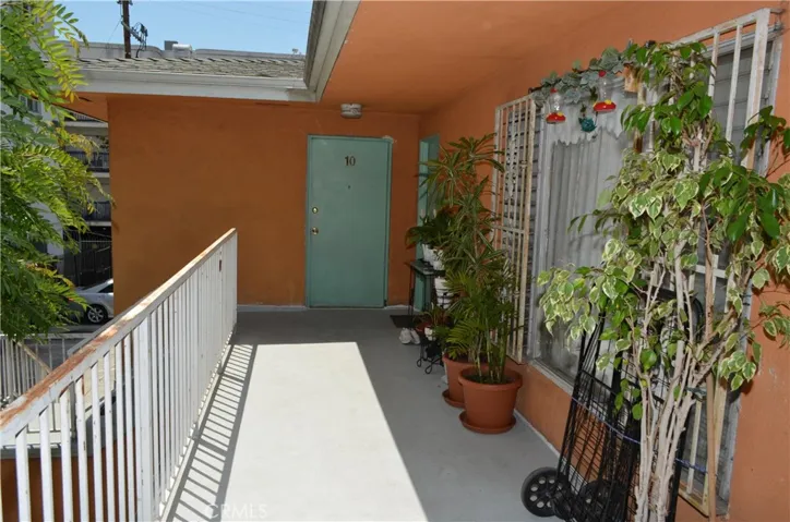 749 S Berendo, Los Angeles, California 90005