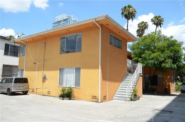 749 S Berendo, Los Angeles, California 90005