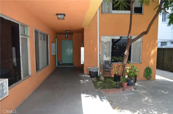 749 S Berendo, Los Angeles, California 90005