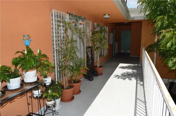 749 S Berendo, Los Angeles, California 90005