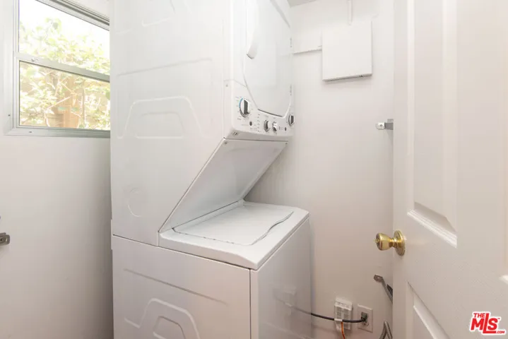 522 N Alta Vista Boulevard 9, Los Angeles, California 90036