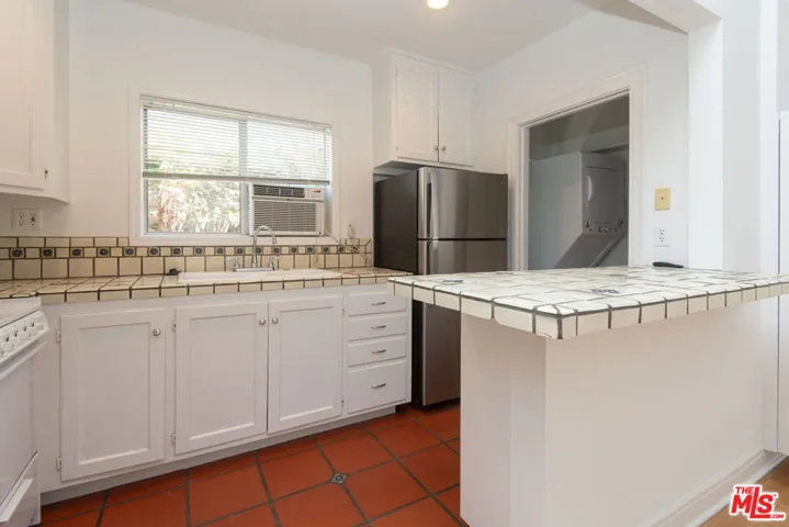 522 N Alta Vista Boulevard 9, Los Angeles, California 90036